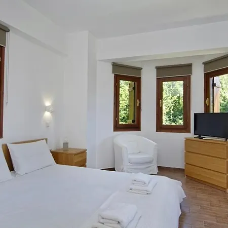Horto Beach Villas * خورتو